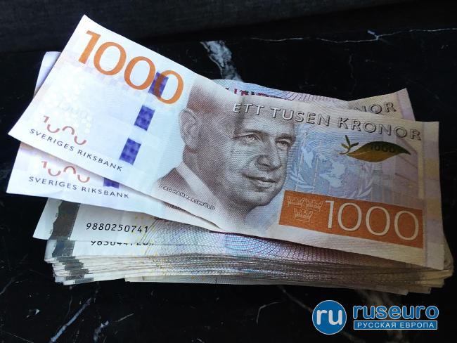 В Швеции запустили в обращение новые банкноты и монеты