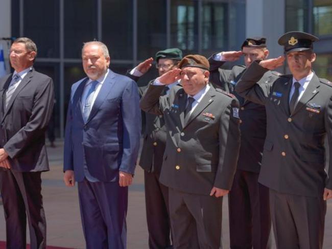 Министр обороны Израиля в Лондоне проведет переговоры с главами Минобороны  США и Британии 