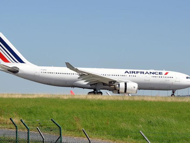 Авиакомпания Air France не пустила 21 пассажира на рейсы в США
