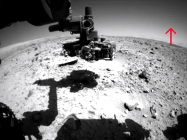 Curiosity заснял как НЛО взлетает с Марса (ВИДЕО)