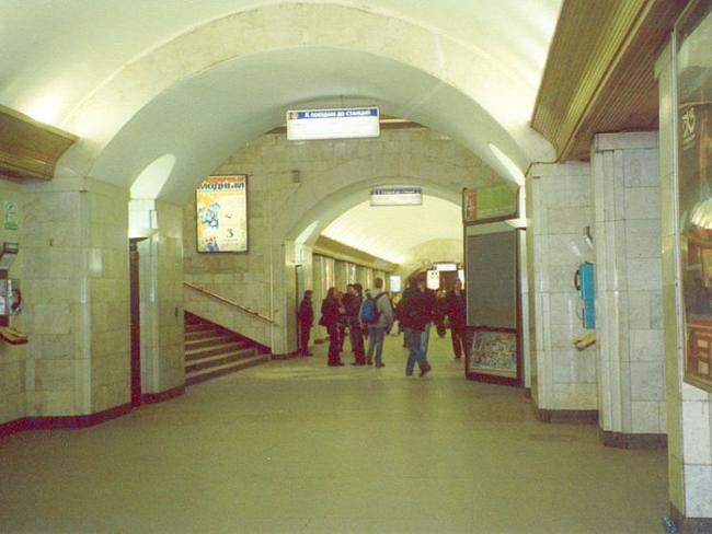 Станцию метро «Сенная площадь» в Санкт-Петербурге закрыли из-за сообщения о бомбе