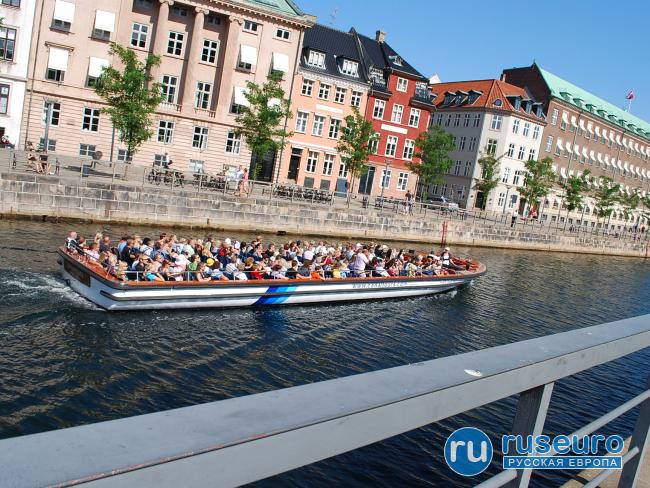 Датские парламентарии предложили ввести комендантский час для мигрантов