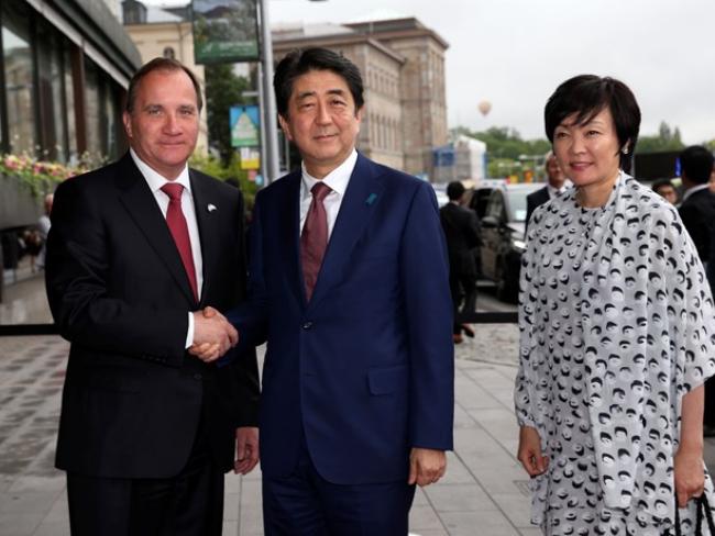 Премьер-министр Японии посетил Швецию